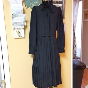 Glamorous vintage Black Dress